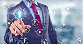 بين المركزيّة واللامركزيّة: أهم النماذج العالميّة.