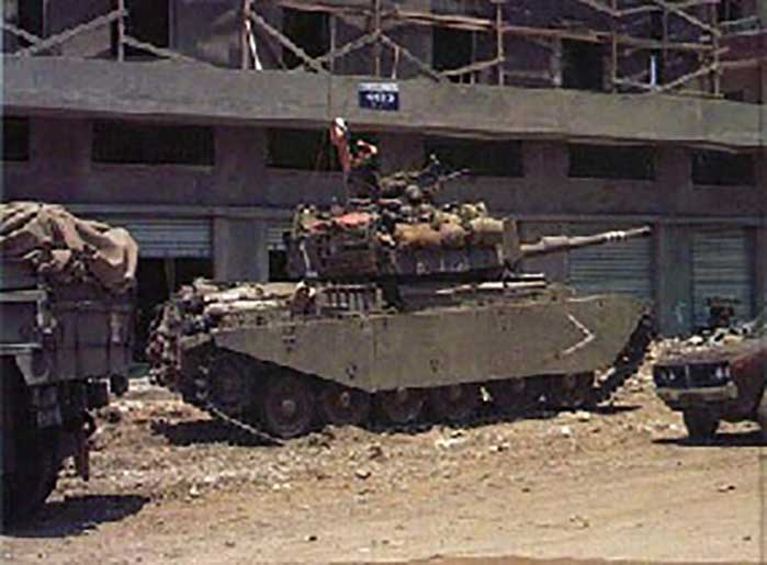 العماد عون في ذكرى 13 تشرين:  شهداؤنا لهم شرف التضحية وعلينا الوفاء-2