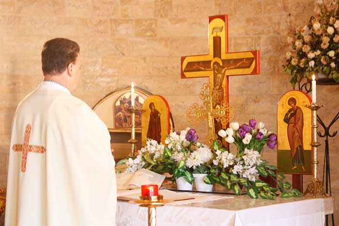 كنيسة سيدة البشارة العجائبية _ بعبدا-3