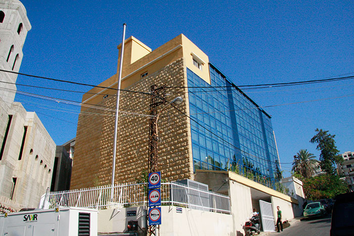 صفحات مشرقة عن الحدث-15